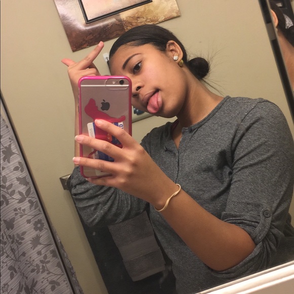 Meet your Posher, Paris - Picture 1 of 1